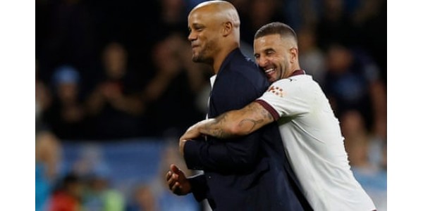 Vincent Kompany retrouve ses coéquipiers de Manchester City en tant qu'entraîneur